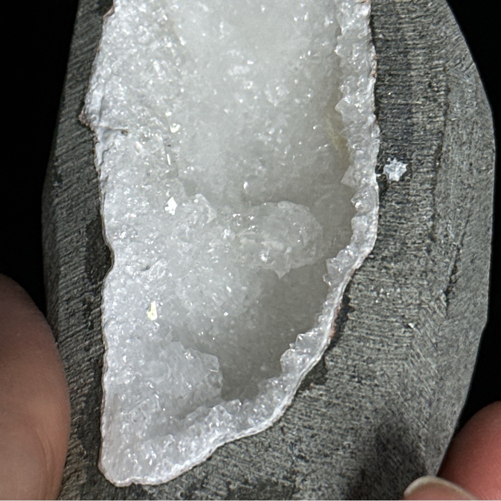 Apophyllite Druzy Geode - Picture 8 of 17